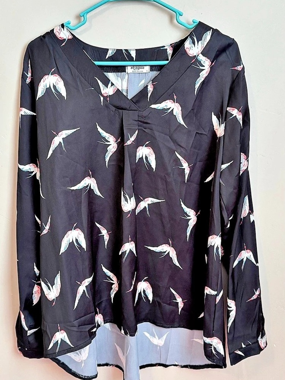 zeagoo Bird Print Blouse in Black Size XL Like New